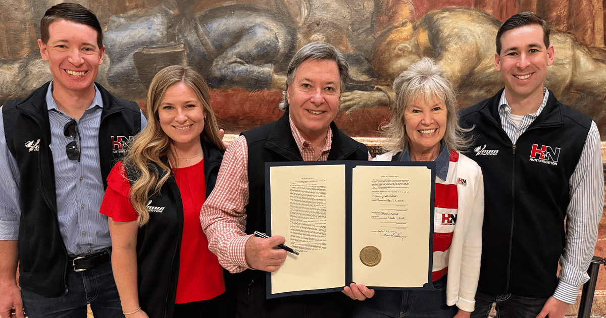 HN_KS_Keith-Mark-Mark-Family_2025-05-13_Bill-Signing_04_1200x630